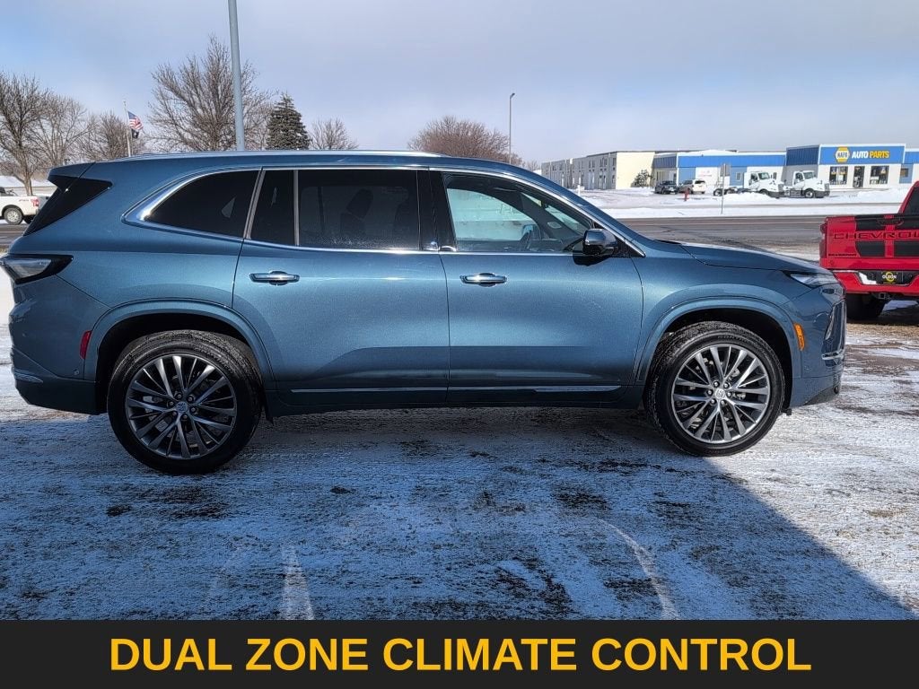 2025 Buick Enclave Avenir