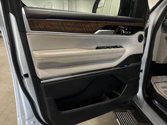 2023 Jeep Grand Wagoneer Series II