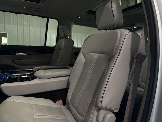 2023 Jeep Grand Wagoneer Series II