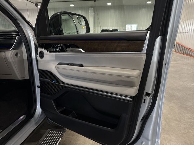2023 Jeep Grand Wagoneer Series II