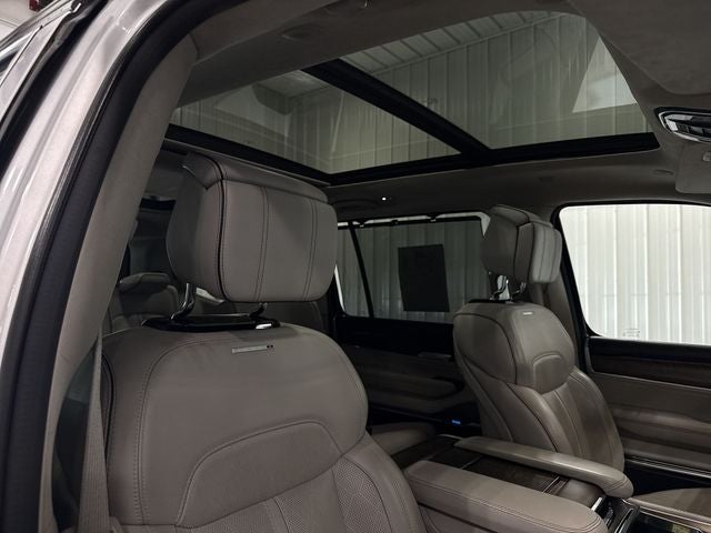 2023 Jeep Grand Wagoneer Series II