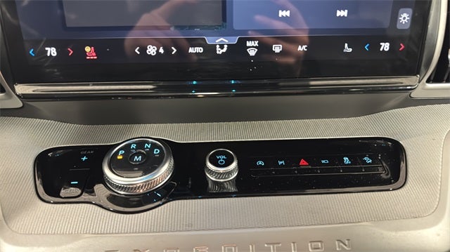 2025 Ford Expedition Max Active 202A Pkg