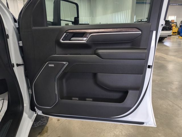 2025 Chevrolet Silverado 3500HD LTZ