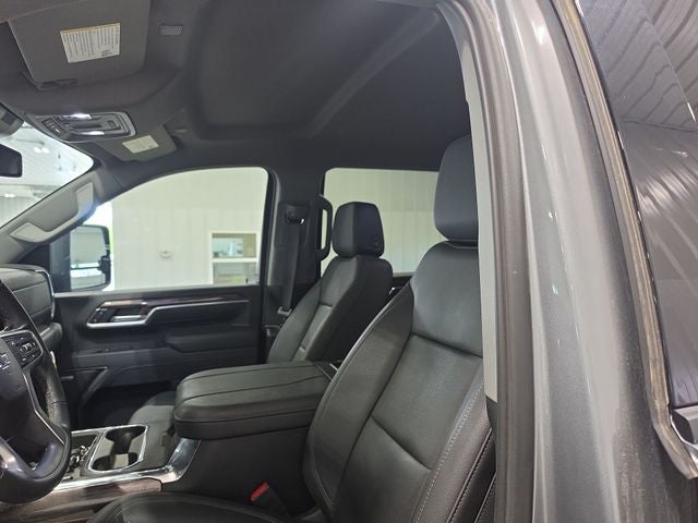 2025 Chevrolet Silverado 3500HD LTZ