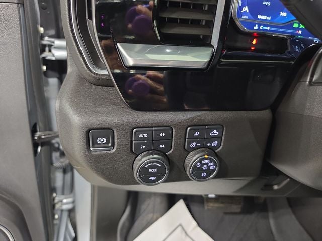 2025 Chevrolet Silverado 3500HD LTZ