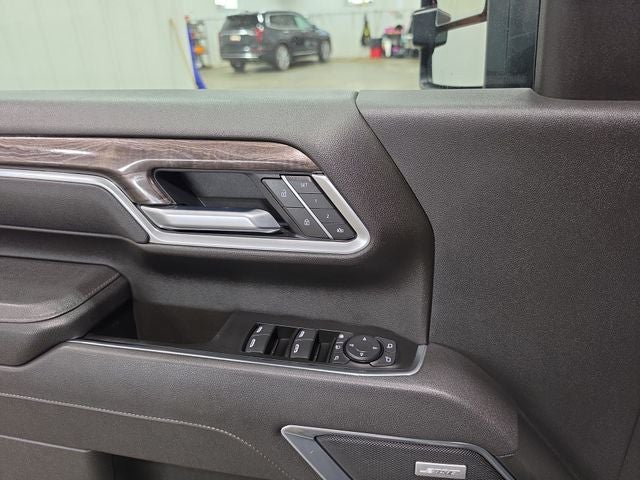 2025 Chevrolet Silverado 3500HD LTZ