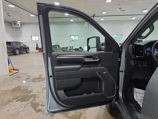 2025 Chevrolet Silverado 3500HD LTZ