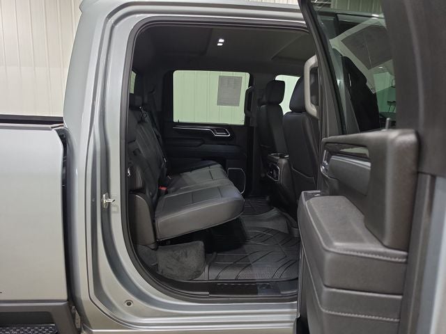 2025 Chevrolet Silverado 3500HD LTZ