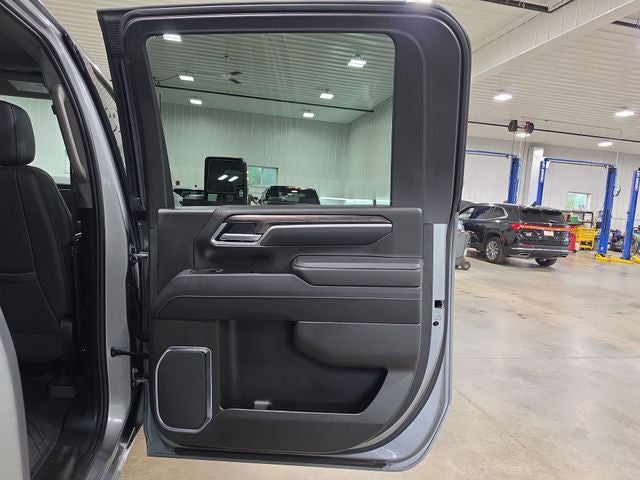 2025 Chevrolet Silverado 3500HD LTZ