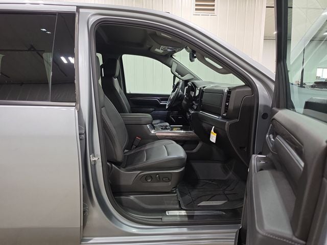 2025 Chevrolet Silverado 3500HD LTZ