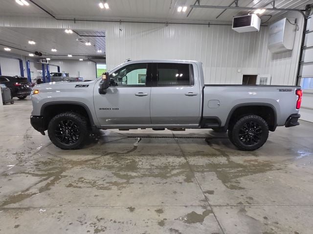 2025 Chevrolet Silverado 3500HD LTZ
