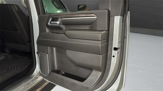 2025 Chevrolet Silverado 3500HD LTZ Trail Boss