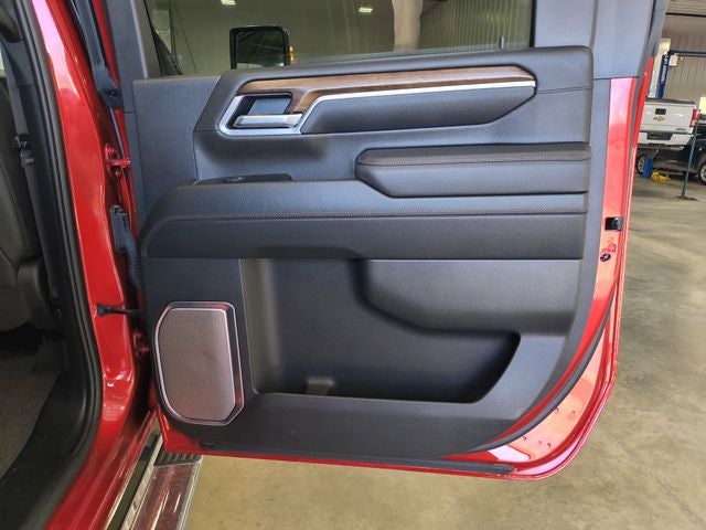 2025 Chevrolet Silverado 3500HD High Country