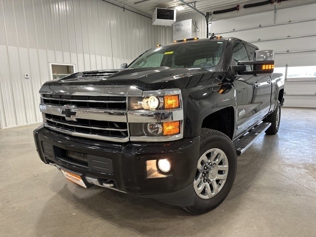 Used 2019 Chevrolet Silverado 3500HD High Country with VIN 1GC4KYEY8KF242835 for sale in Glenwood, Minnesota