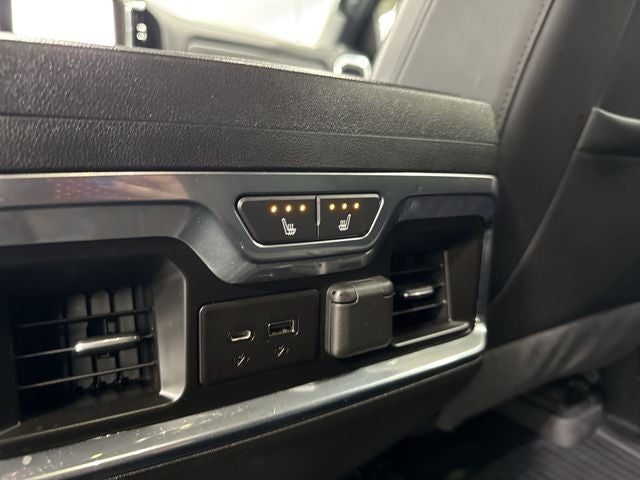 2023 Chevrolet Silverado 3500HD High Country