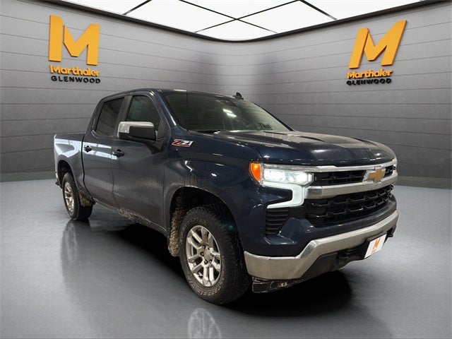Used 2022 Chevrolet Silverado 1500 LT with VIN 1GCUDDED6NZ598591 for sale in Glenwood, Minnesota