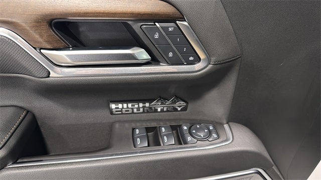 2025 Chevrolet Silverado 1500 High Country W/ Tech