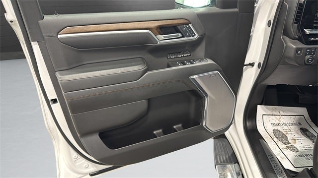 2025 Chevrolet Silverado 1500 High Country W/ Tech