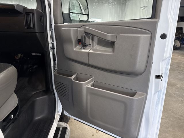 2024 Chevrolet Express 2500 Work Van Cargo