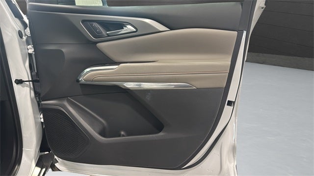 2025 Chevrolet Traverse LT 2LT