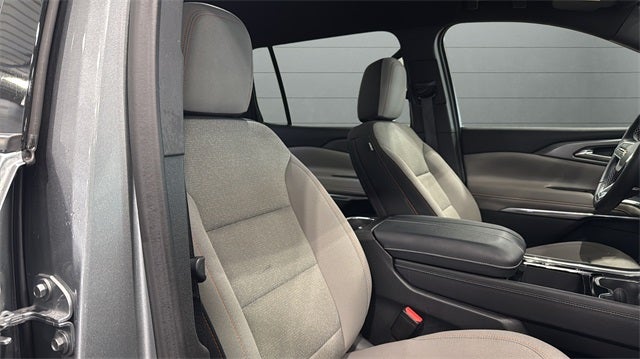 2025 Chevrolet Traverse LT 2LT