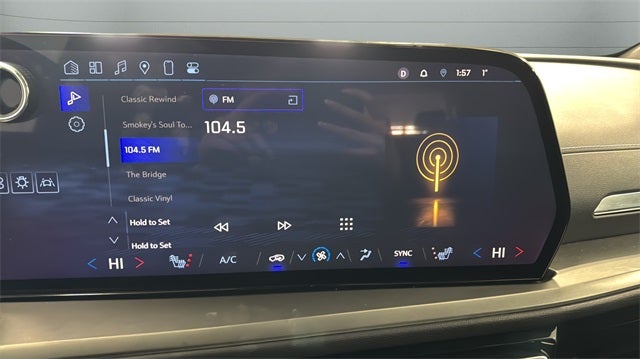 2025 Chevrolet Traverse LT 2LT