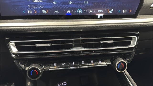 2025 Chevrolet Traverse LT 2LT