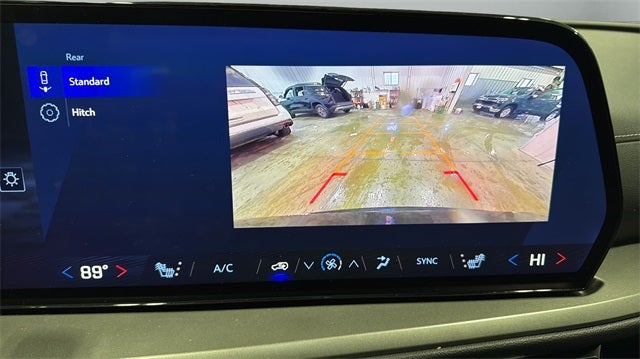 2025 Chevrolet Traverse LT 2LT