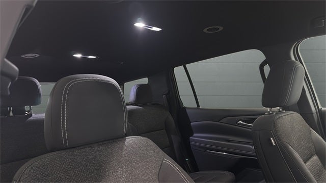 2025 Chevrolet Traverse LT 2LT