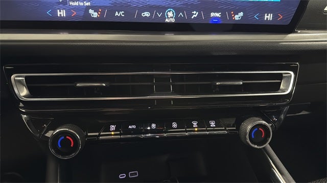 2025 Chevrolet Traverse LT 2LT