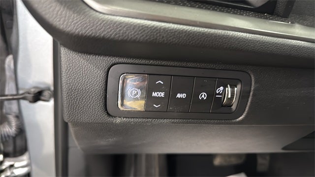 2025 Chevrolet Traverse LT 2LT