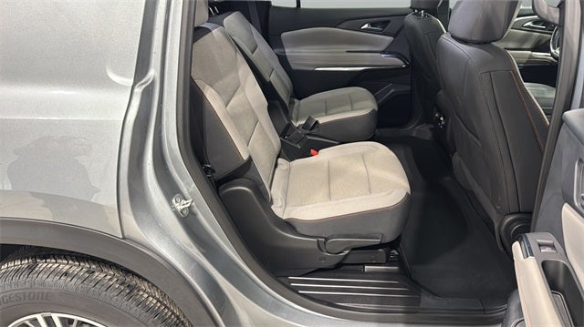 2025 Chevrolet Traverse LT 2LT