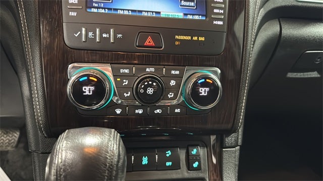 2017 Chevrolet Traverse 2LT 2LT