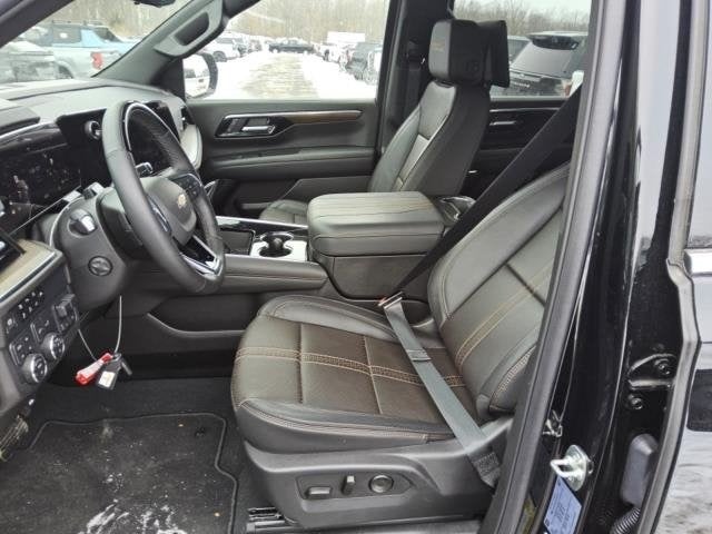 2025 Chevrolet Suburban High Country Deluxe Pkg w/Media