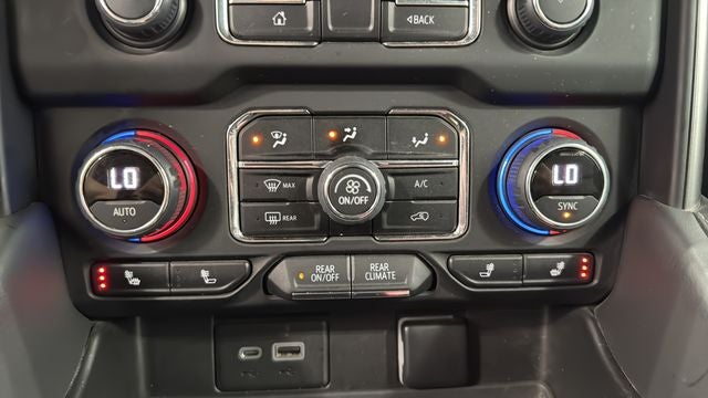 2022 Chevrolet Suburban LT W/ Luxury Package