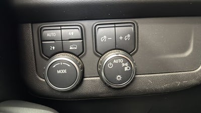 2022 Chevrolet Suburban LT W/ Luxury Package