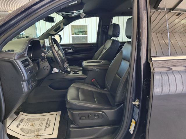 2022 Chevrolet Suburban LT W/ Luxury Package
