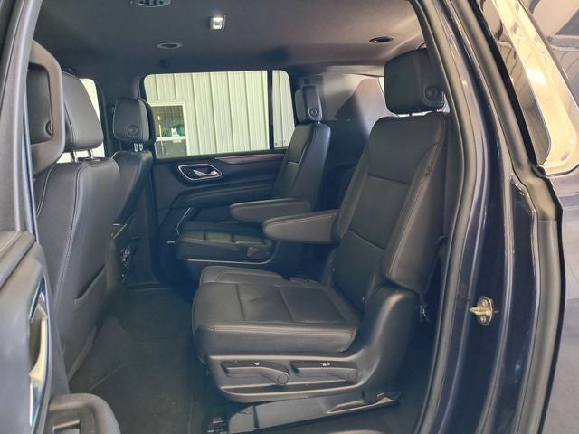 2022 Chevrolet Suburban LT W/ Luxury Package