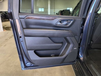 2022 Chevrolet Suburban LT W/ Luxury Package