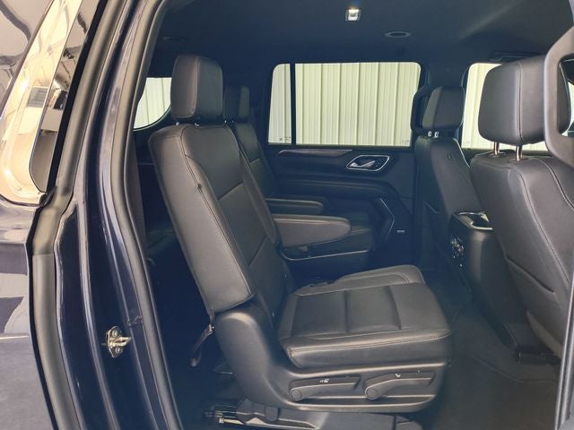 2022 Chevrolet Suburban LT W/ Luxury Package