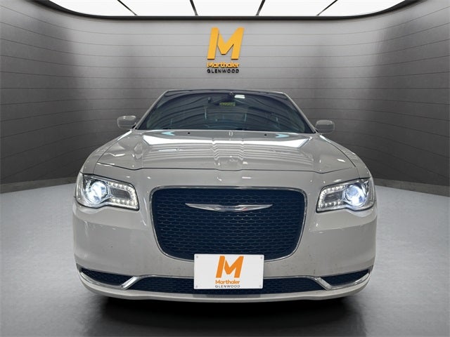 2015 Chrysler 300 Limited