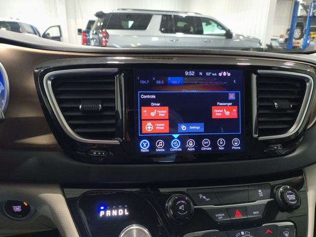 2017 Chrysler Pacifica Touring L Plus
