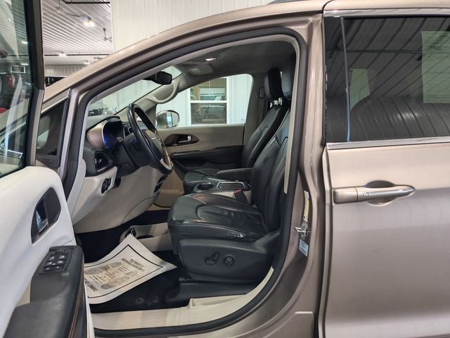 2017 Chrysler Pacifica Touring L Plus