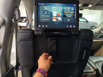2017 Chrysler Pacifica Touring L Plus