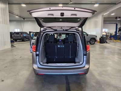 2017 Chrysler Pacifica Touring L Plus