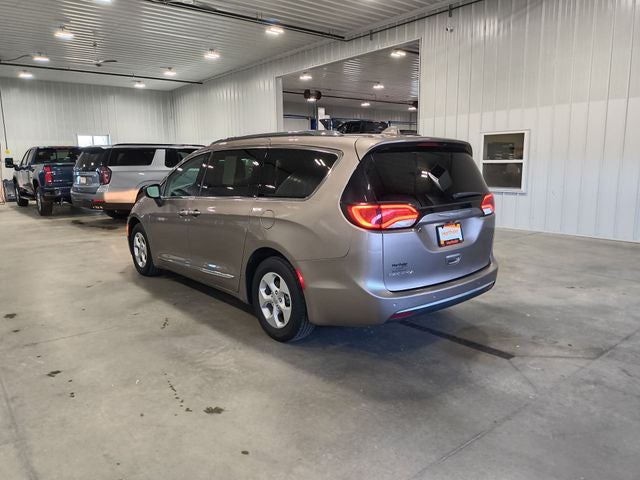 2017 Chrysler Pacifica Touring L Plus