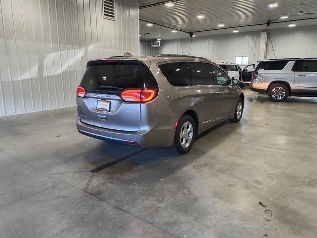 2017 Chrysler Pacifica Touring L Plus