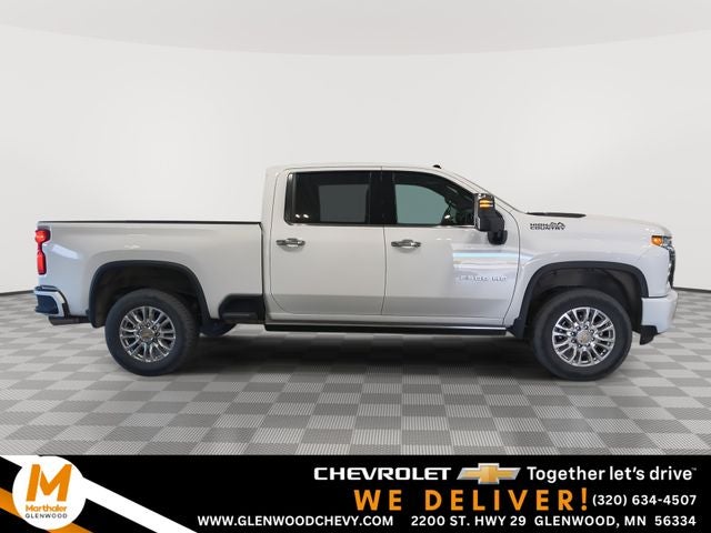 2023 Chevrolet Silverado HD High Country 4WD Crew Cab Standard Box's photo