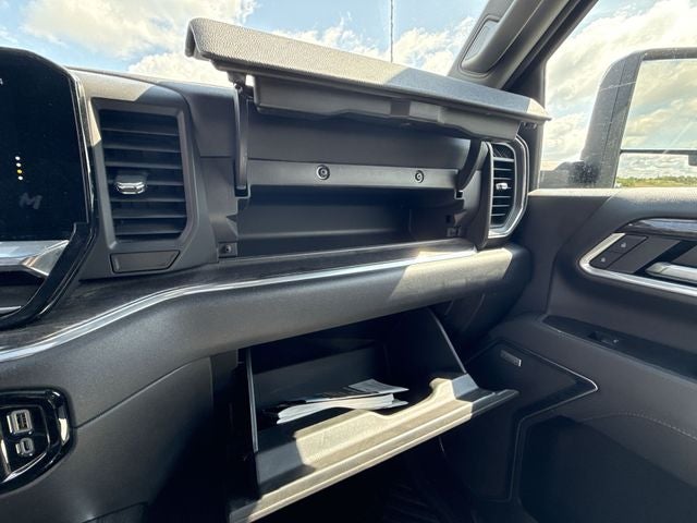 2025 Chevrolet Silverado 3500HD LTZ