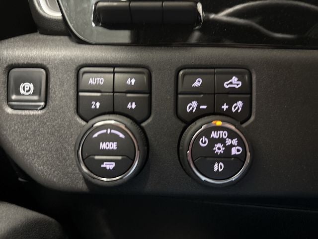 2025 Chevrolet Silverado 3500HD High Country